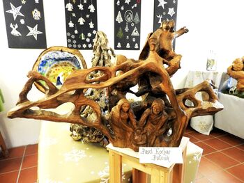 Razstava jaslic v Petrovčevi hiši