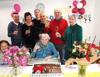 Dušica Lovšin v Domu Taber praznovala 100. rojstni dan