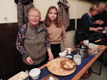 Uspela prireditev Pokukajmo v špajzo v Adergasu