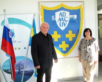 Slovenska kvačkarska pot – zgodba o kvačkanih grbih občin