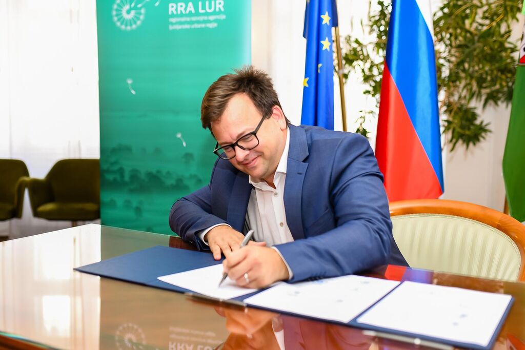 Podpisan sporazum za vzpostavitev sistema javne izposoje e-koles