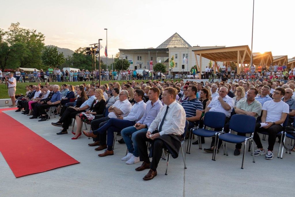 Na slavnostni seji podelili občinska priznanja