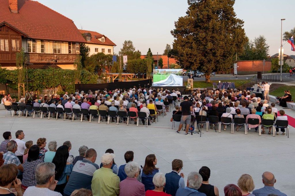Na slavnostni seji podelili občinska priznanja