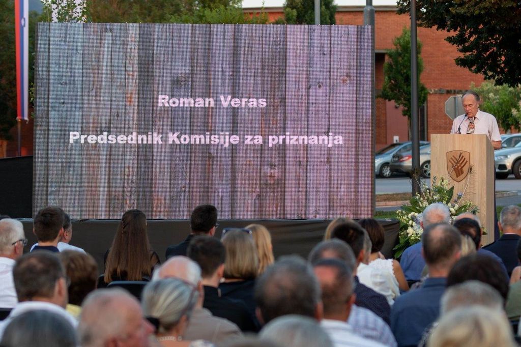 Na slavnostni seji podelili občinska priznanja