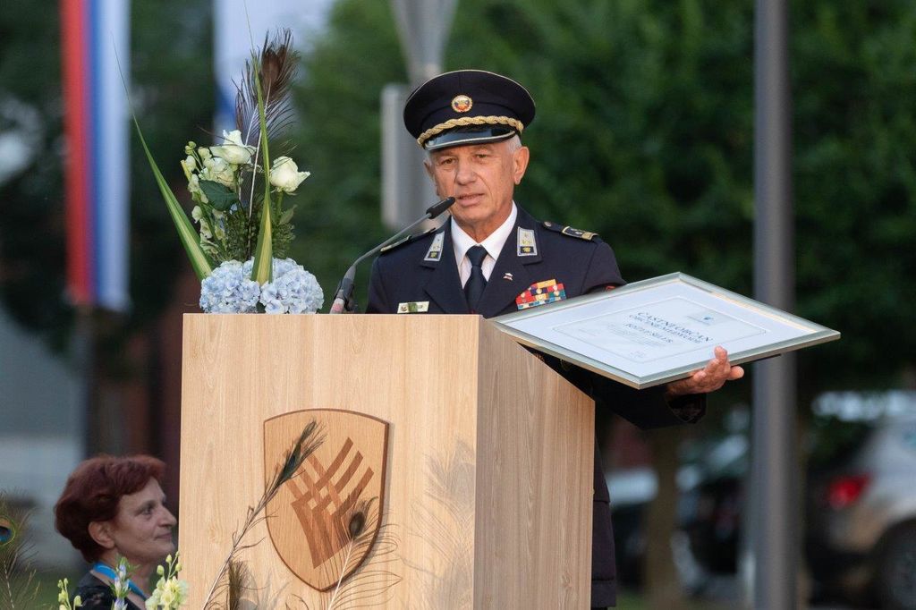 Na slavnostni seji podelili občinska priznanja