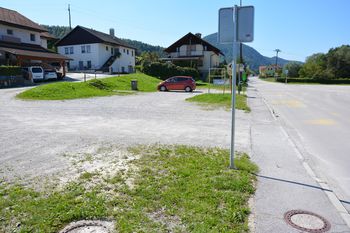 Novi avtobusni postajališči v Goričanah