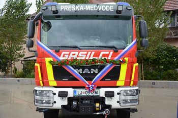 Predaja ključev novega vozila za PGD Preska Medvode