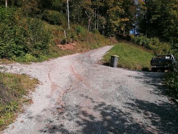 Asfaltiranje ceste v "Pojzd" na Topolu