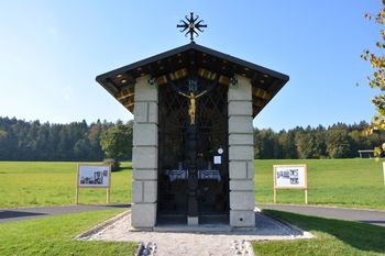 Obnovljena Hafnerjeva kapelica v Preski