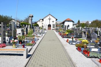 Med prazniki ostanimo doma