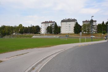 Menjava ograje ob nogometnem igrišču