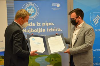 Prejeli certifikat Voda iz pipe