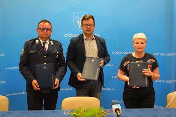 Podpisali pogodbo za dobavo novega gasilskega vozila