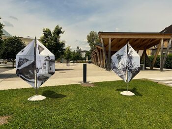 Kinetična vetrnica Andreje Eržen – novo v mestnem jedru Kinetična vetrnica Andreje Eržen – novo v mestnem jedru