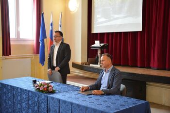 Razširitev in rekonstrukcija pokopališča v Smledniku