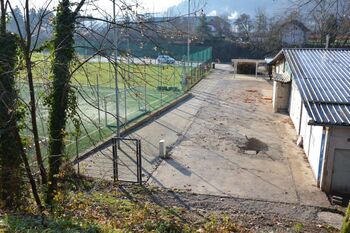 Začasna rešitev za nogometno igrišče