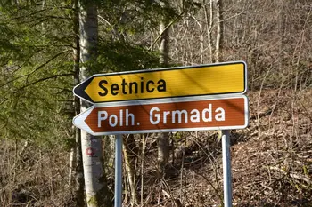 Do Setnice vodi asfaltna cesta Do Setnice vodi asfaltna cesta