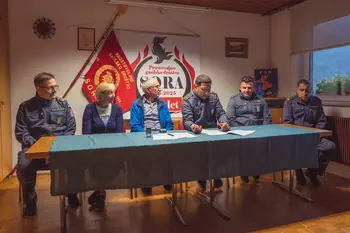 Podpis pogodbe za novo vozilo PGD Sora Podpis pogodbe za novo vozilo PGD Sora