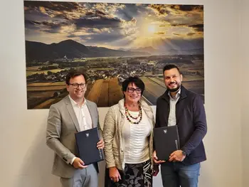 Podpisali pogodbo za komunalno infrastrukturo na Spodnji in Zgornji Senici Podpisali pogodbo za komunalno infrastrukturo na Spodnji in Zgornji Senici