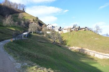 Nadaljujemo z rekonstrukcijo ceste na Kozomer