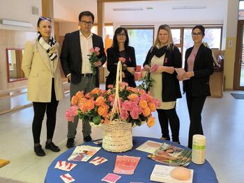 Rožnate vrtnice v rožnatem oktobru