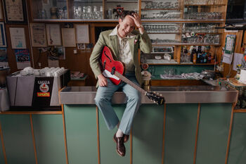 GLASBENI ABONMA SOTOČJE IN ZA IZVEN : ROBERT PETAN