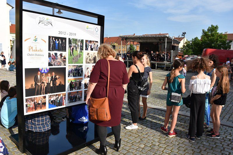 Župan Ivan Molan obiskal mesto Dobřany ob 20. obletnici pobratenja