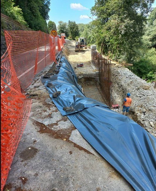 Izvedba popolne zapore ob sanaciji državne ceste in izgradnji kolesarske povezave med Čatežem ob Savi in Krško vasjo