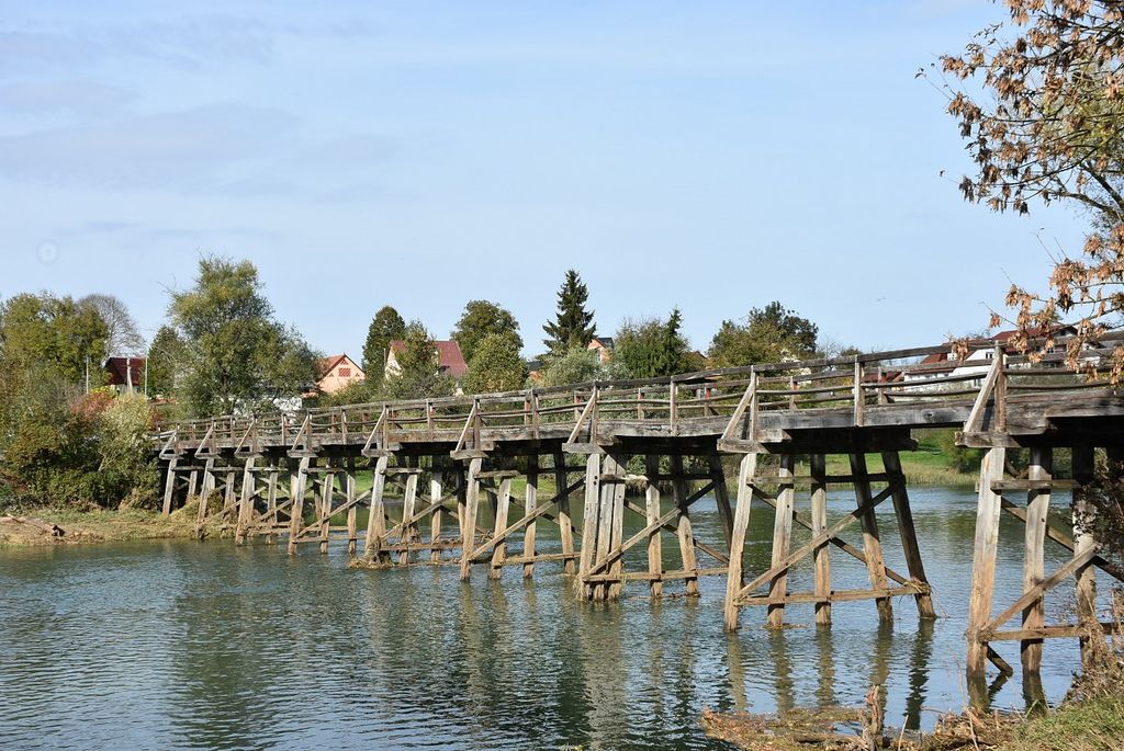 Do konca leta bodo narejene raziskave za obnovo mostu na Borštu