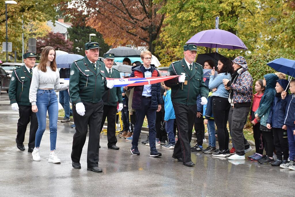 OŠ Brežice se pridružuje praznovanju občinskega praznika
