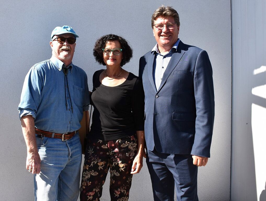 Župan čestital družini Istenič ob 55. obletnici pridelave penin na Bizeljskem