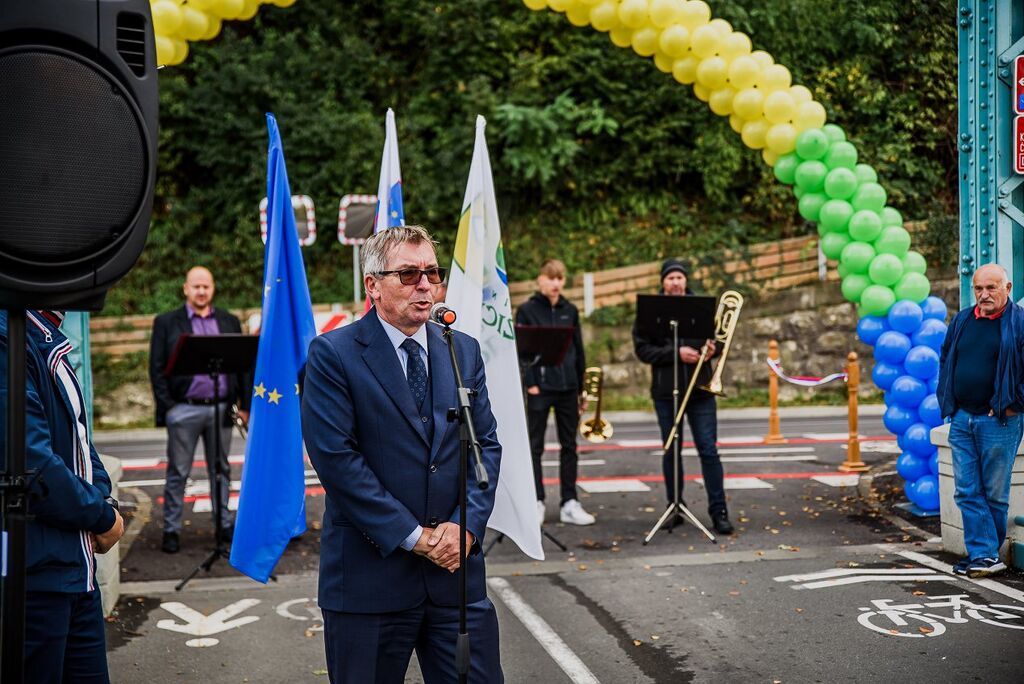 Kolesarska povezava Brežice – Krška vas uradno predana namenu