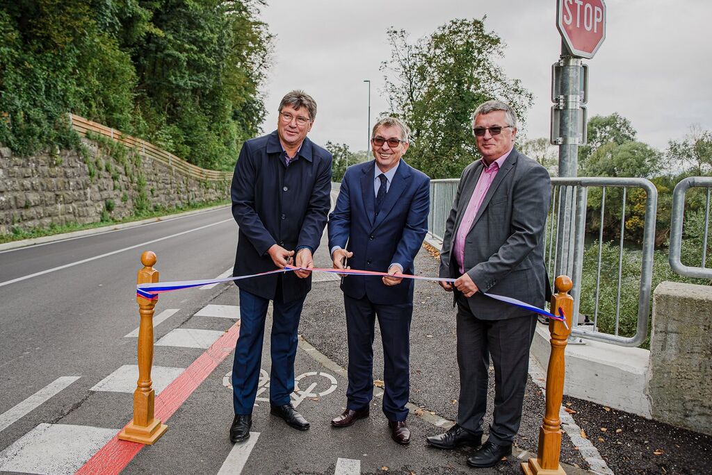 Kolesarska povezava Brežice – Krška vas uradno predana namenu