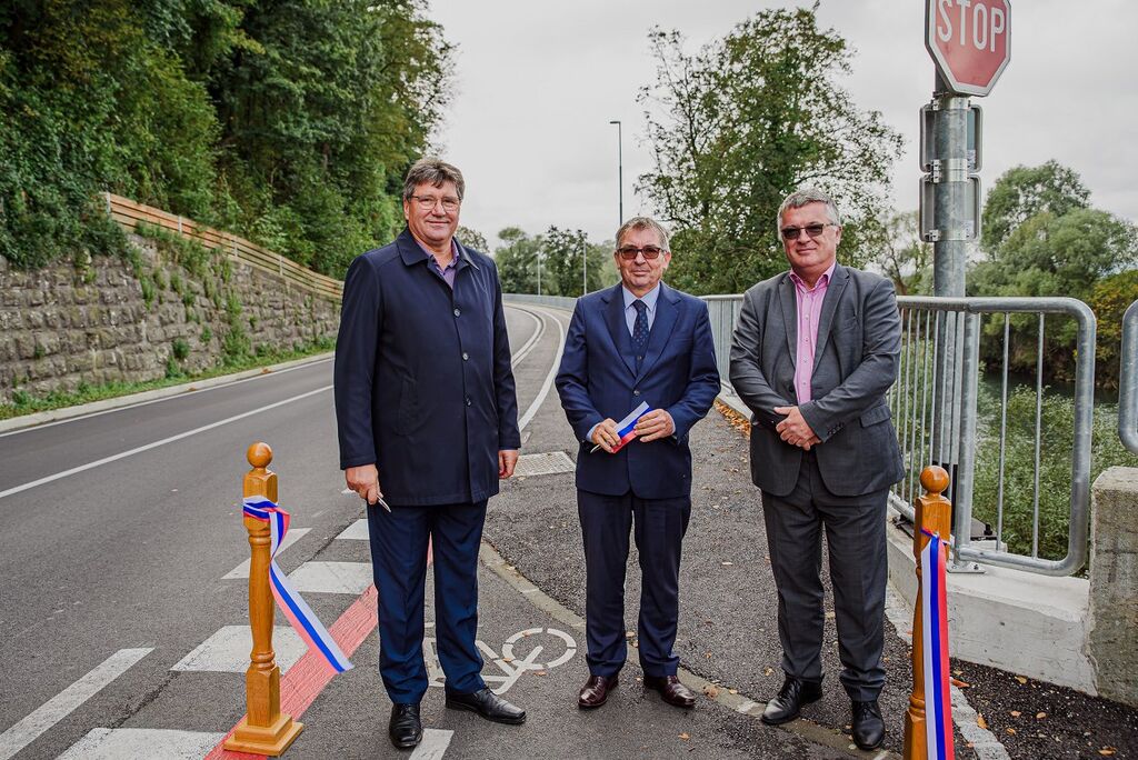Kolesarska povezava Brežice – Krška vas uradno predana namenu
