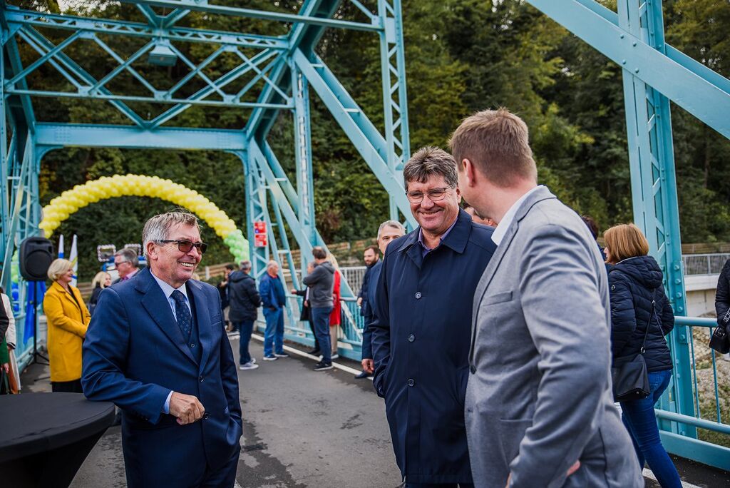 Kolesarska povezava Brežice – Krška vas uradno predana namenu