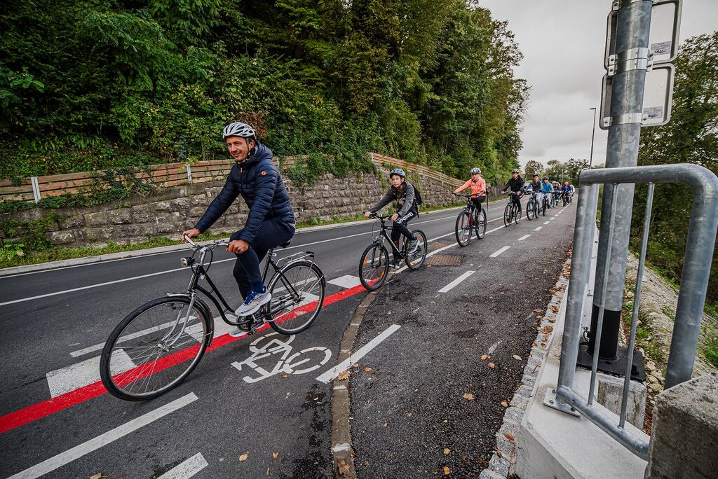Kolesarska povezava Brežice – Krška vas uradno predana namenu