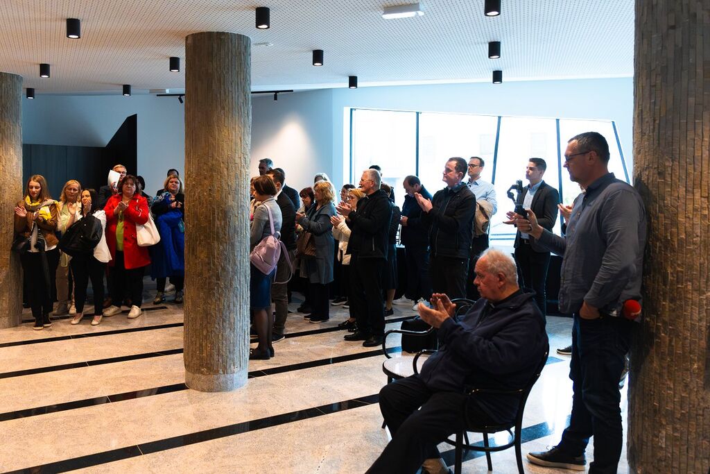 Prenovljeni Dom kulture Brežice uradno predan namenu