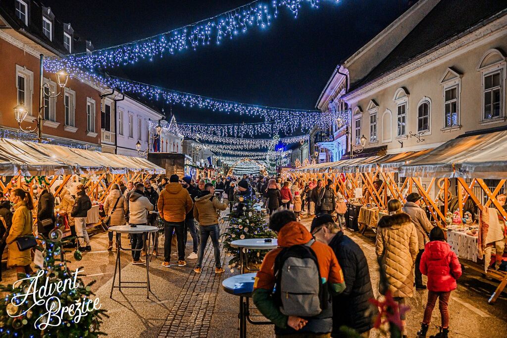 Drsališče v jedru Brežic odprto, praznični december se začenja