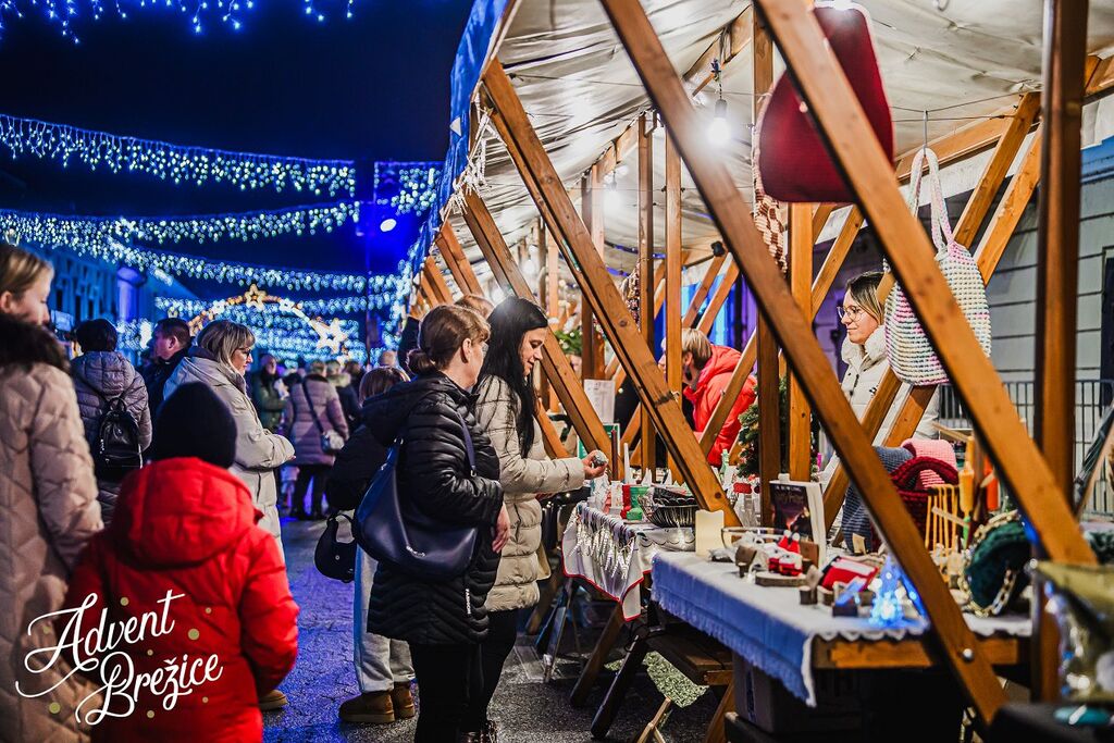 Drsališče v jedru Brežic odprto, praznični december se začenja