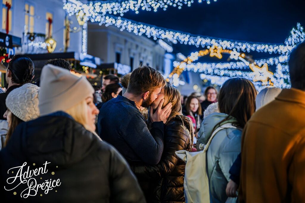 Drsališče v jedru Brežic odprto, praznični december se začenja