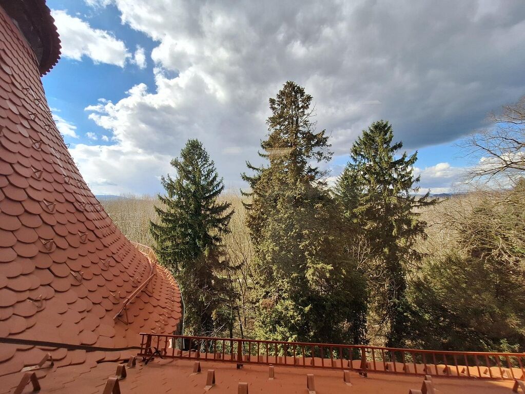 Zaključena obnova jugozahodnega stolpa brežiškega gradu – stolp sedaj dostopen tudi gibalno oviranim obiskovalcem