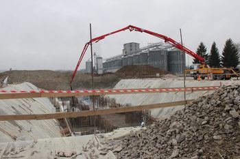 Župan Ivan Molan obiskal lokaciji širitve podjetja TPV v Brežicah