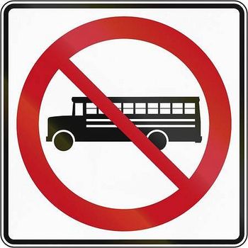 S ponedeljkom bosta ustavljena mestni potniški promet in šolski prevozi