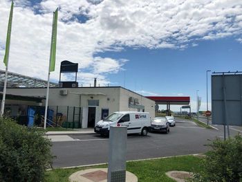 Na Obrežju postavljen nov, brezstični bankomat