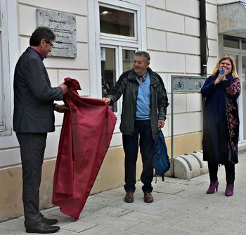 Odkrili spominsko obeležje dr. Radoslavu Jakobu Razlagu