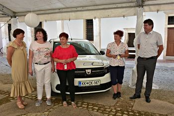 Občina Brežice zagotovila tri nova vozila za izvajanje storitve Pomoč družini na domu