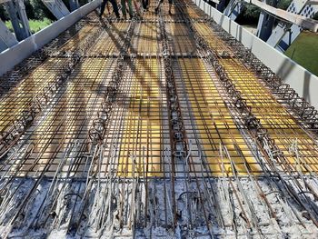 V petek, 30. julija, se začenja betoniranje spodnjega dela (plošče) železnega mostu čez Krko