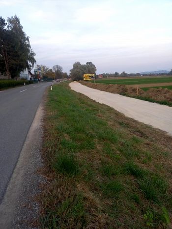 Gradnja kolesarske povezave ob R2-420 Brežice – Dobova