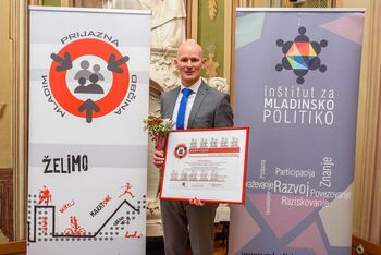 Občina Brežice prejela certifikat Mladim prijazna občina