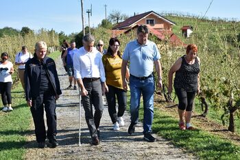 Župan z državnim sekretarjem in predsednikom Vlade RS obiskal kraje prizadete v neurju s točo